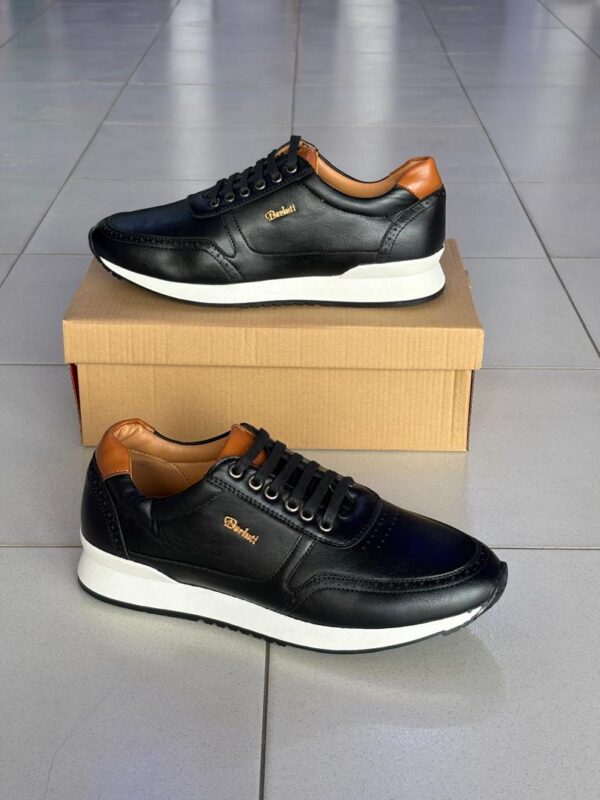 Chaussures fermées – Image 3