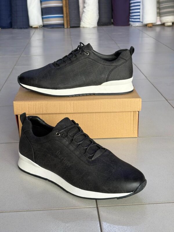 Chaussures fermées – Image 4